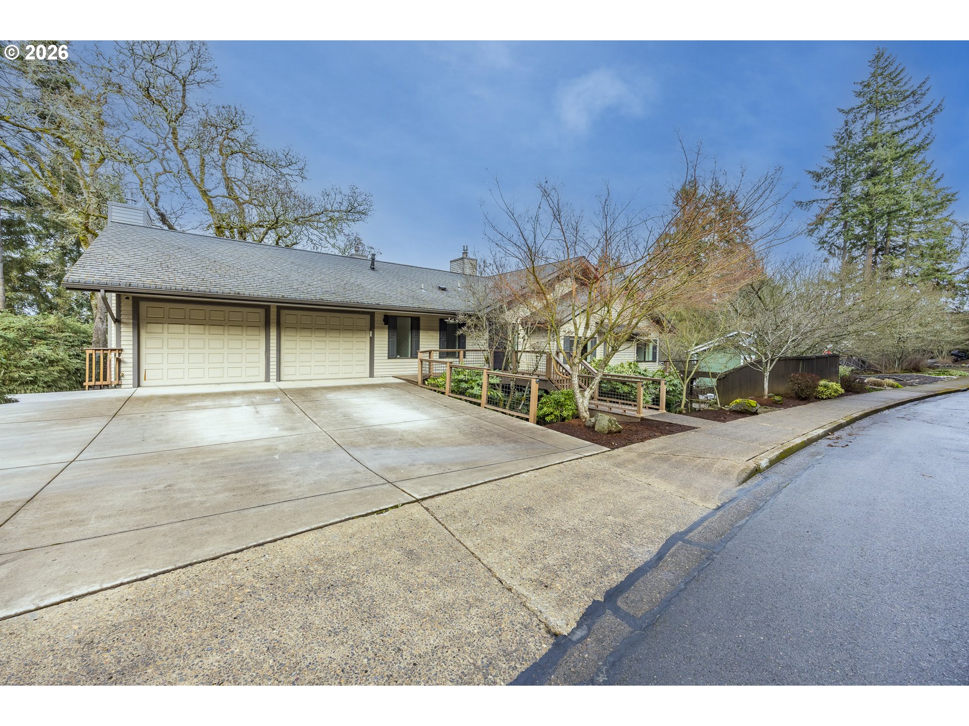 2315 W 28TH AVE, Eugene, OR 97405, photo 2 of 48