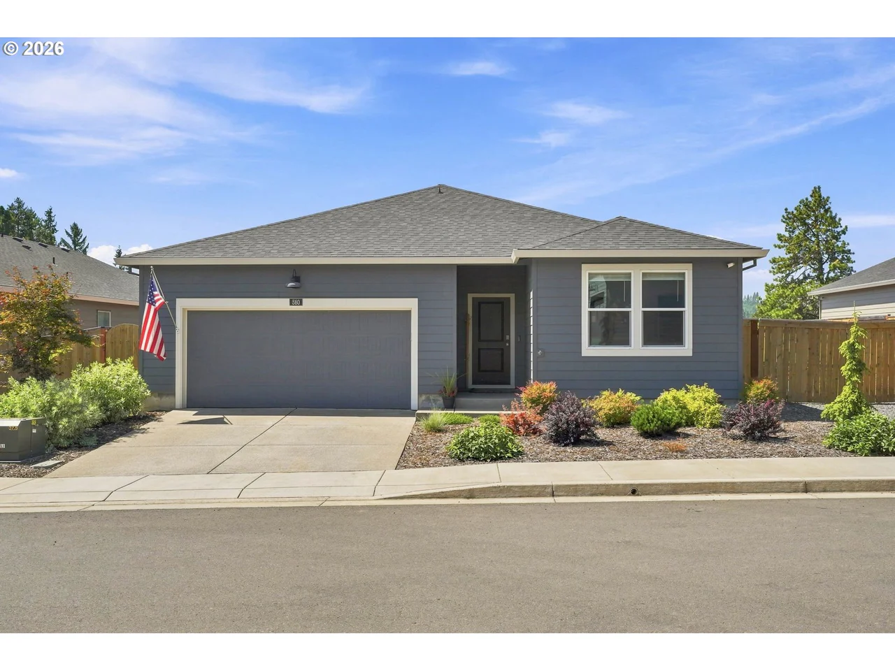 580 Wetleau DR, Lowell, OR 97452, photo 2 of 48