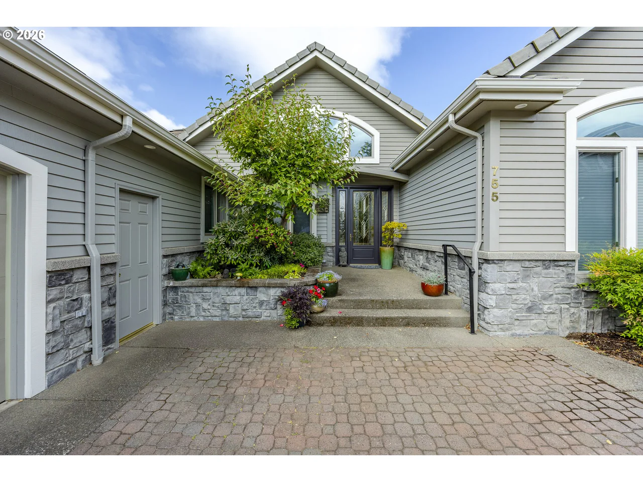755 SAND AVE, Eugene, OR 97401, photo 4 of 45