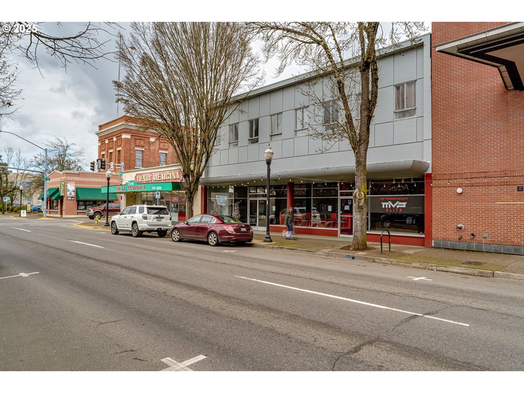 612 Main St