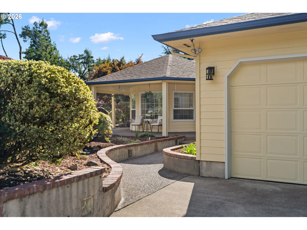 39141 Easton LN, Springfield, OR 97478, photo 6 of 43