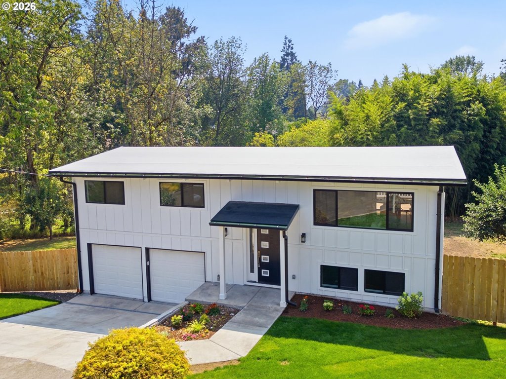 4895 SW 202nd Ave