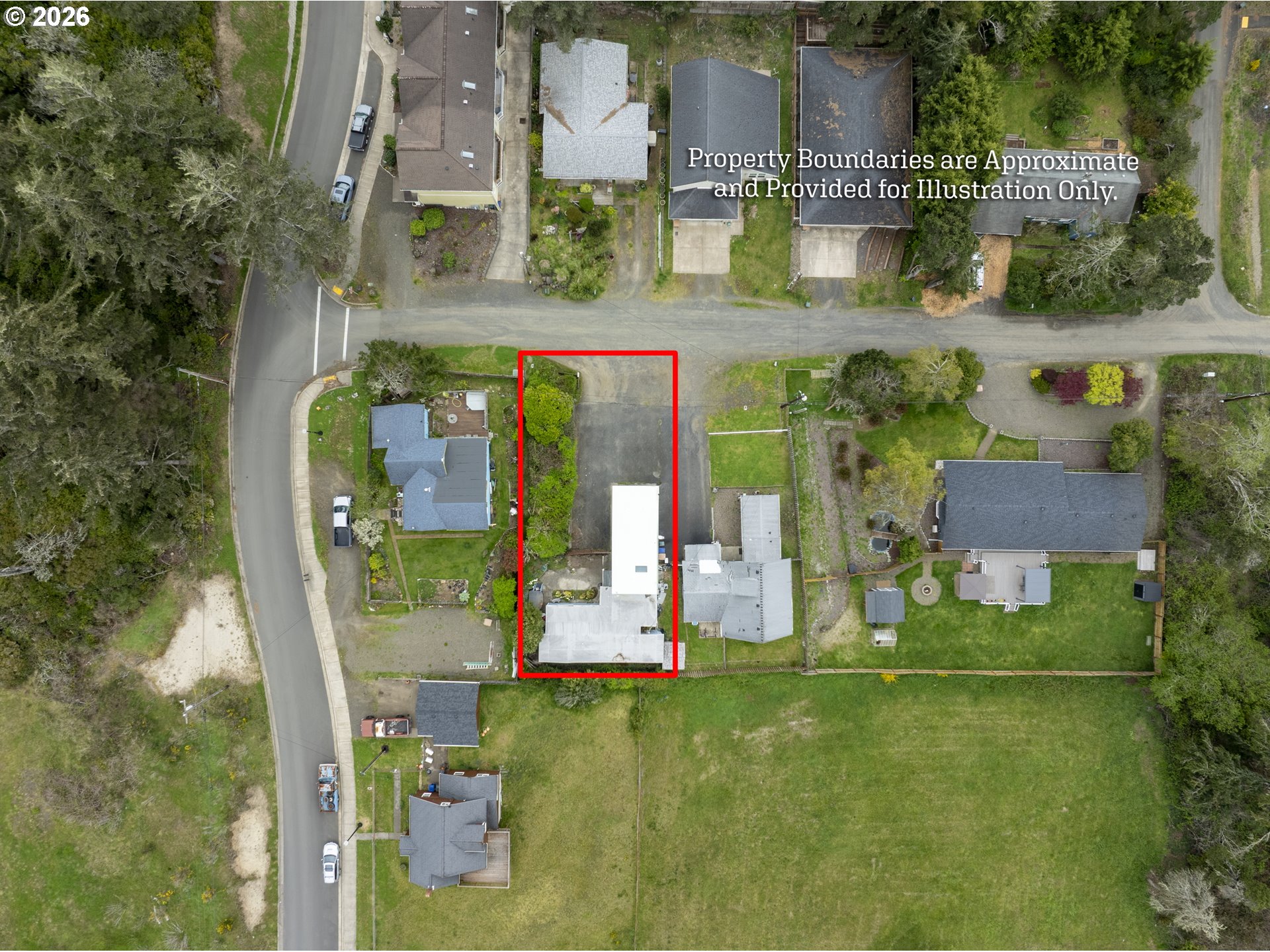 220 SW 29TH ST, Newport, OR 97365, photo 2 of 12
