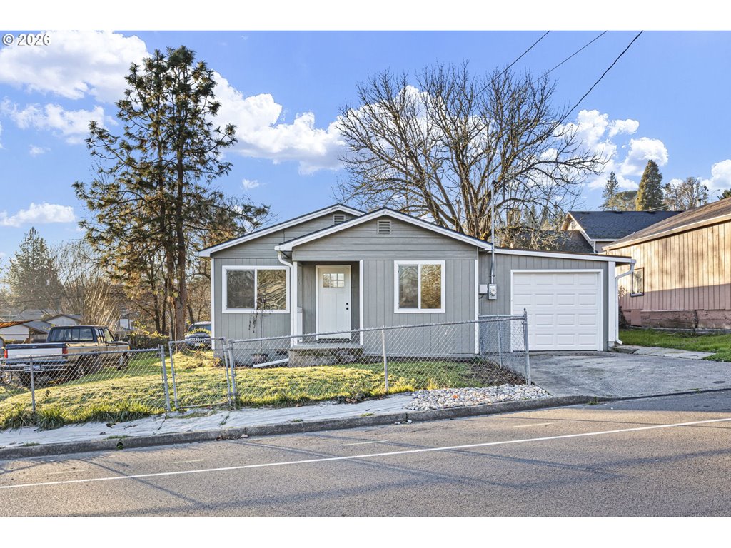 380 NW Cary St