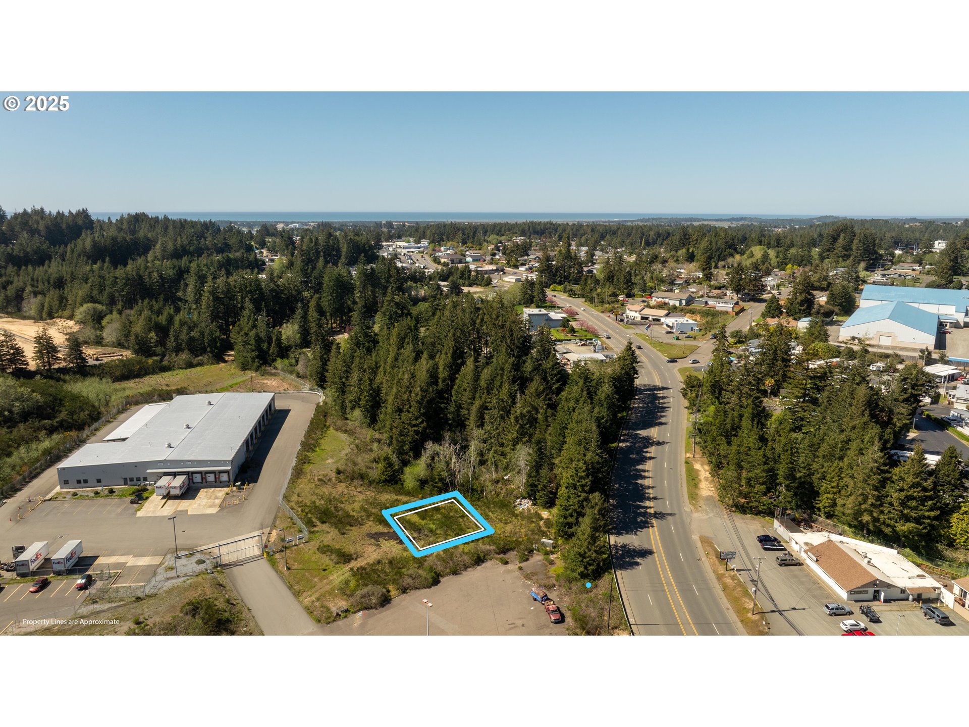 0504 Ocean BLVD SE, Coos Bay, OR 97420, photo 2 of 6