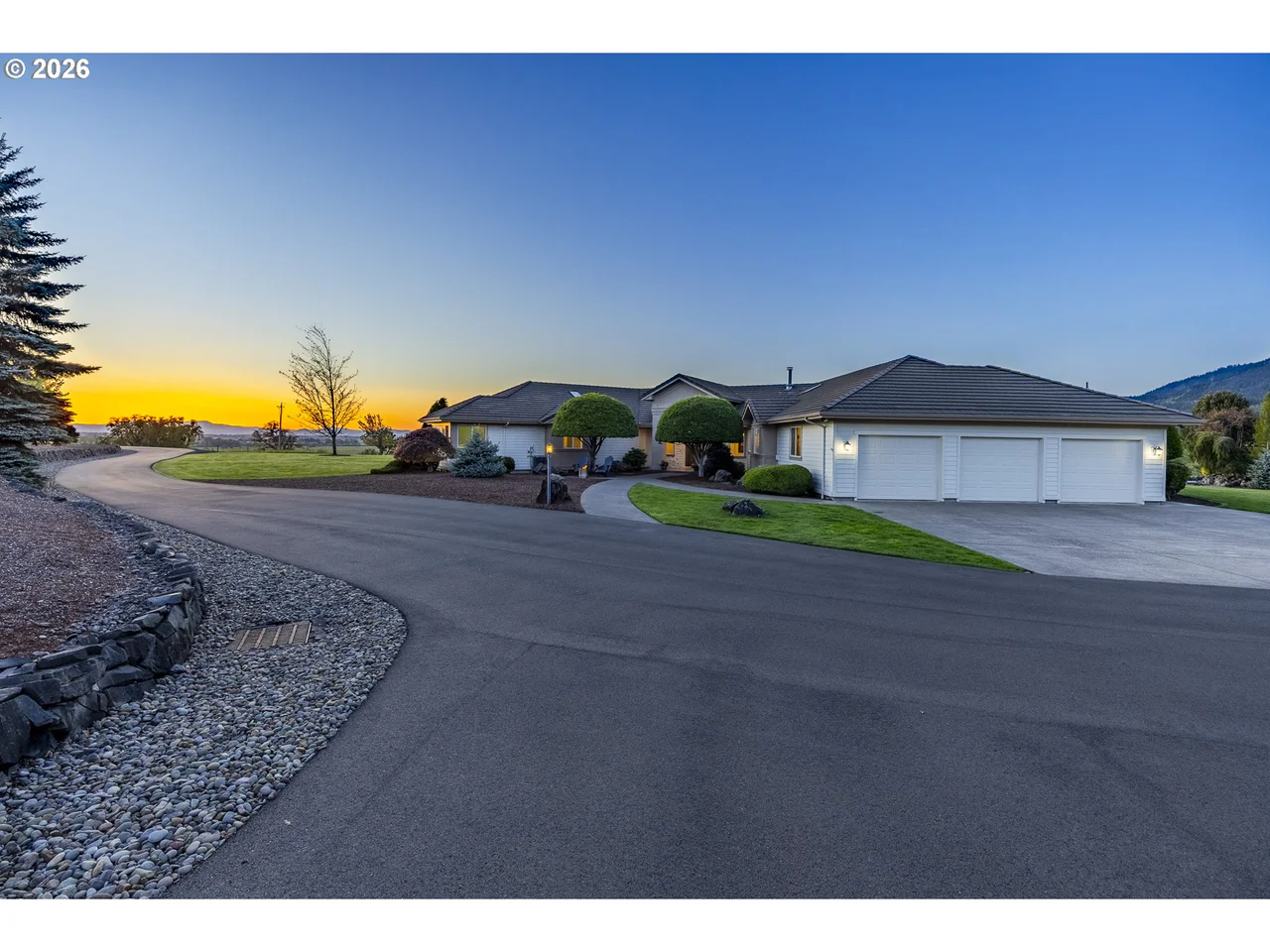 33685 VAN DUYN RD, Eugene, OR 97408, photo 2 of 48