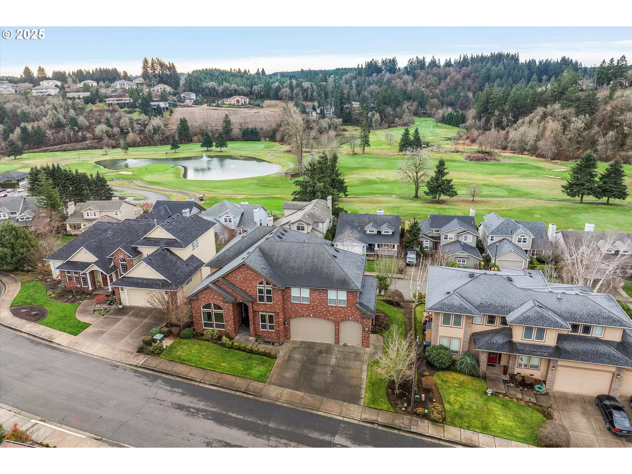 620 INVERNESS CT, Salem, OR 97306, photo 2 of 37