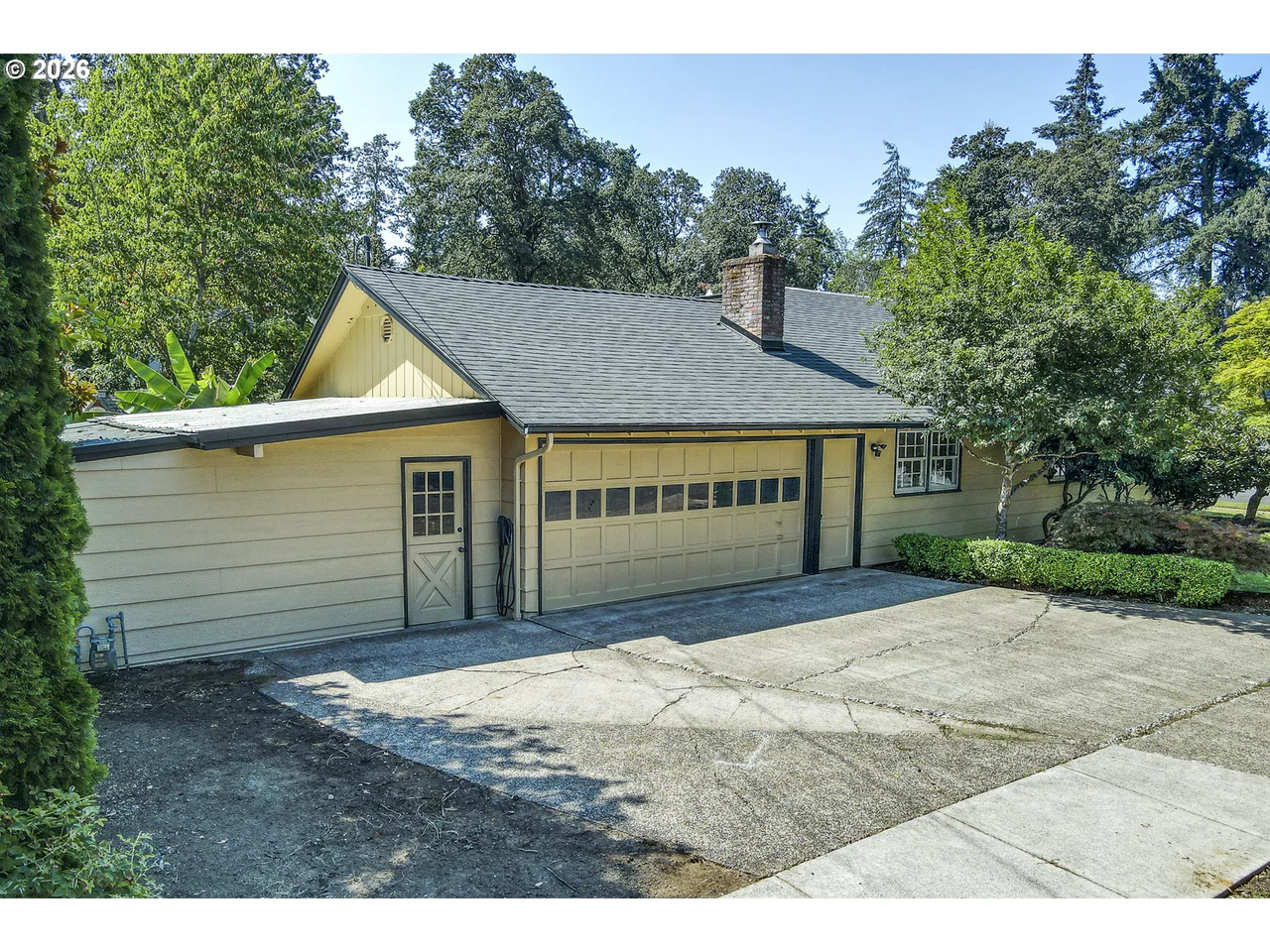 1865 TABOR ST, Eugene, OR 97401, photo 4 of 48