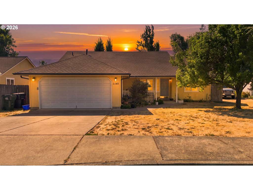 1145 Ash Grove Loop