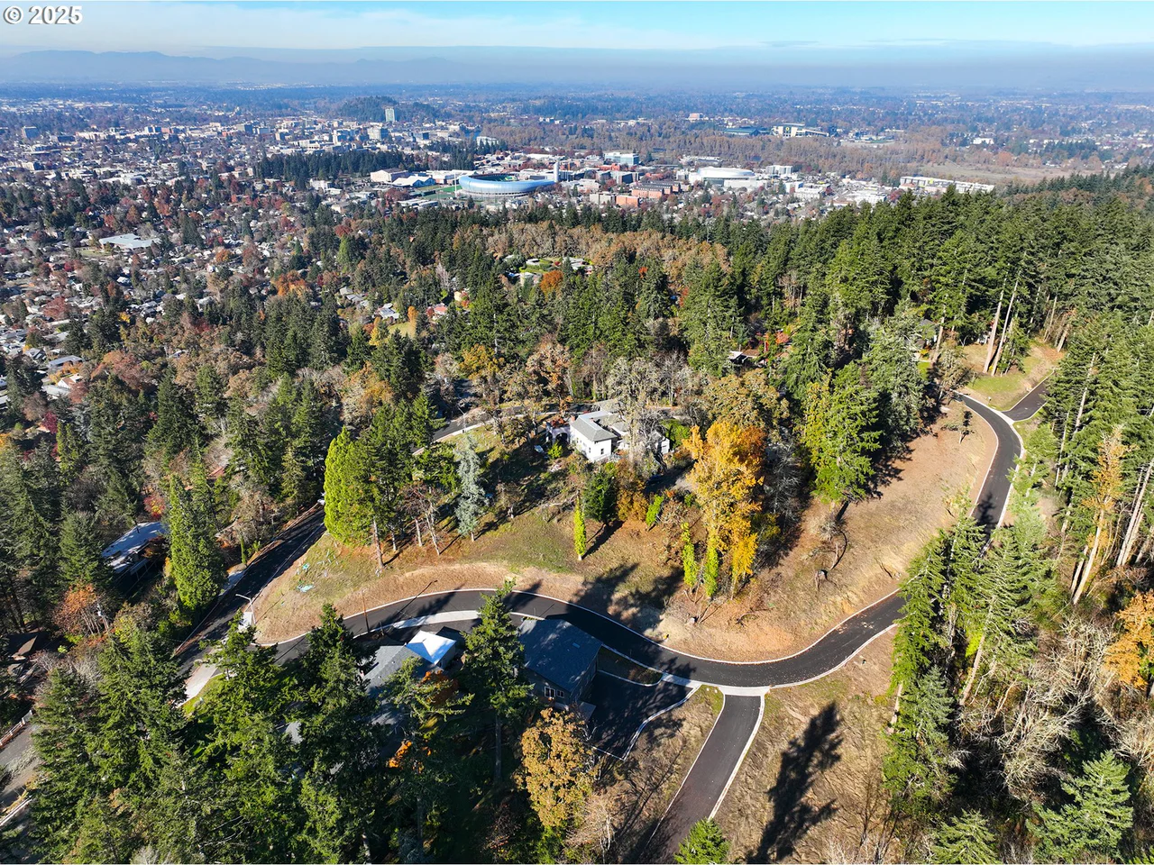 Capital DR, Eugene, OR 97403, photo 4 of 6
