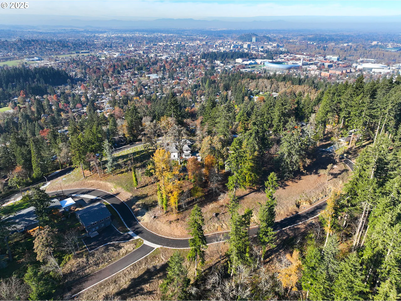 Capital DR, Eugene, OR 97403, photo 6 of 6