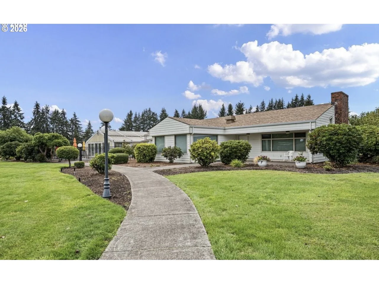 85676 MANCHESTER LN, Eugene, OR 97405, photo 4 of 35