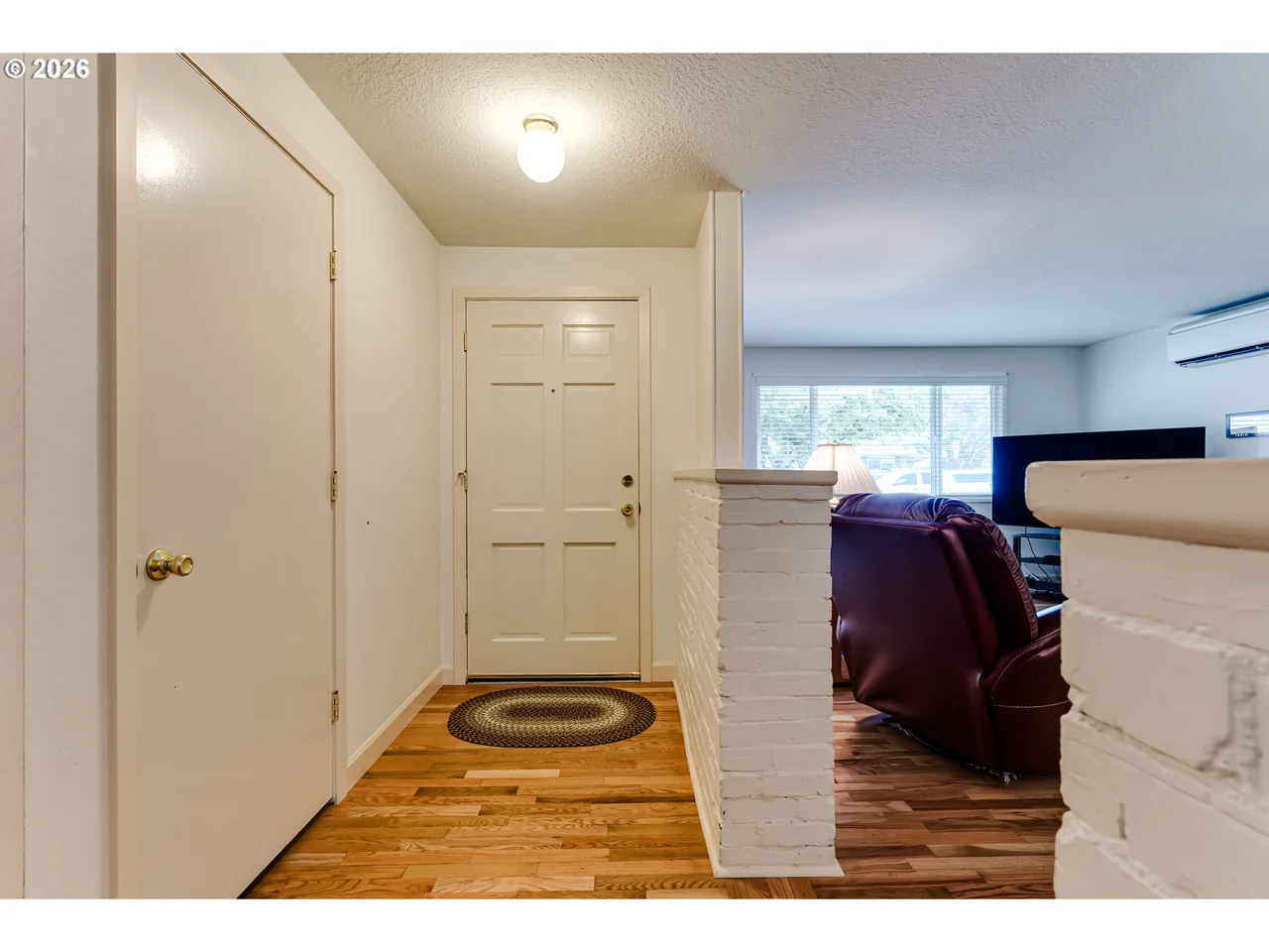 277 E ROSEWOOD AVE, Eugene, OR 97404, photo 4 of 36
