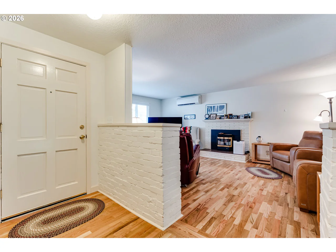 277 E ROSEWOOD AVE, Eugene, OR 97404, photo 7 of 36