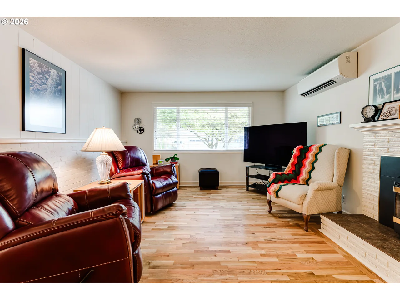 277 E ROSEWOOD AVE, Eugene, OR 97404, photo 5 of 36