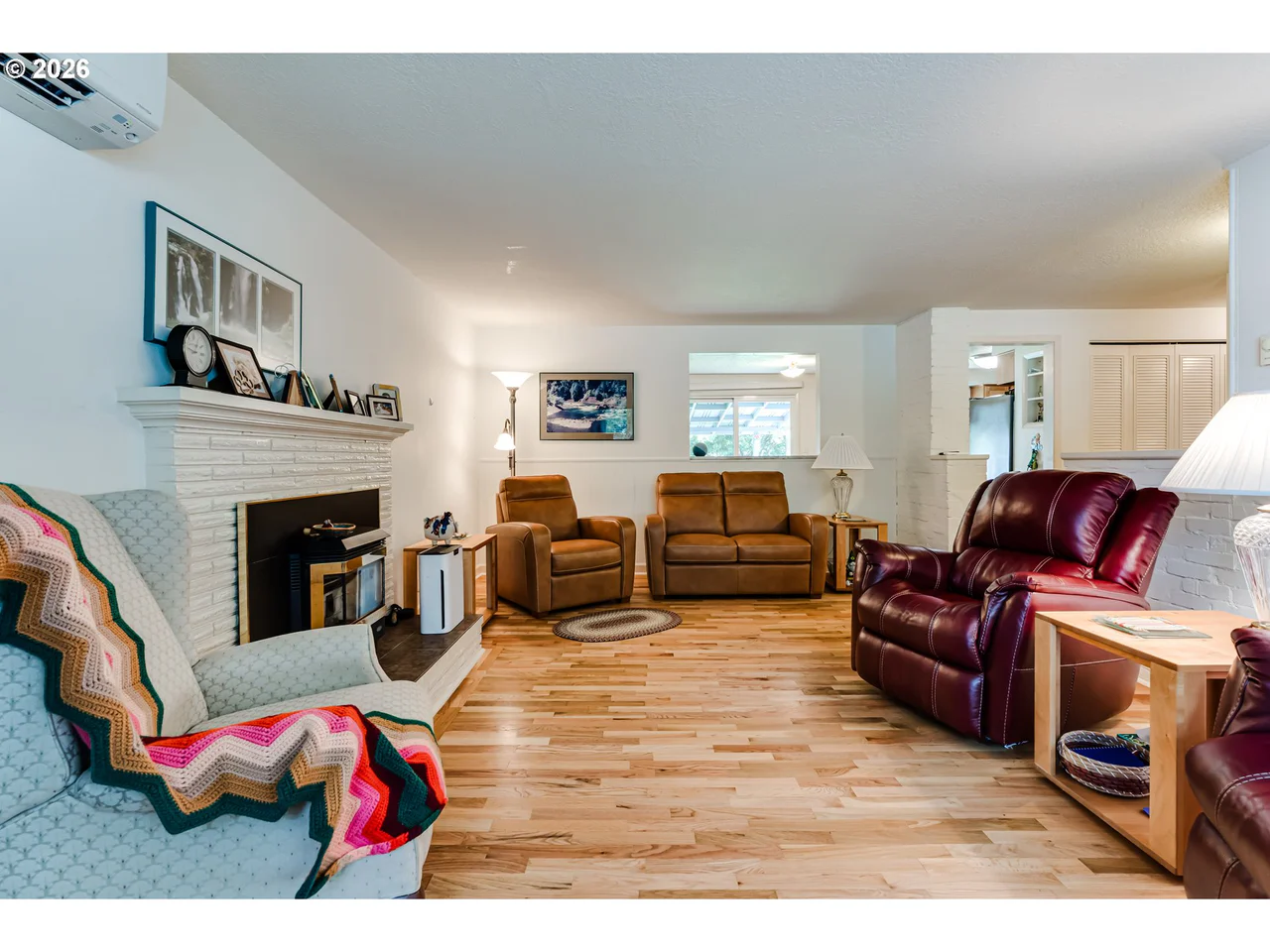 277 E ROSEWOOD AVE, Eugene, OR 97404, photo 6 of 36