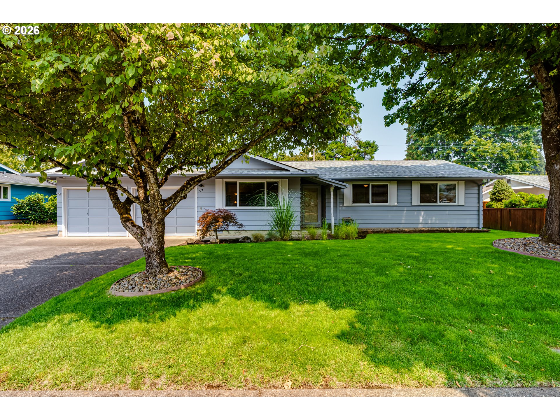 277 E ROSEWOOD AVE, Eugene, OR 97404, photo 2 of 36