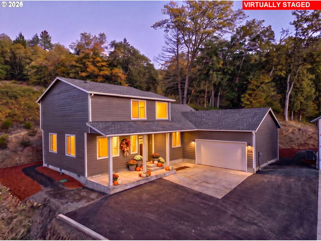 664 Brooks Loop