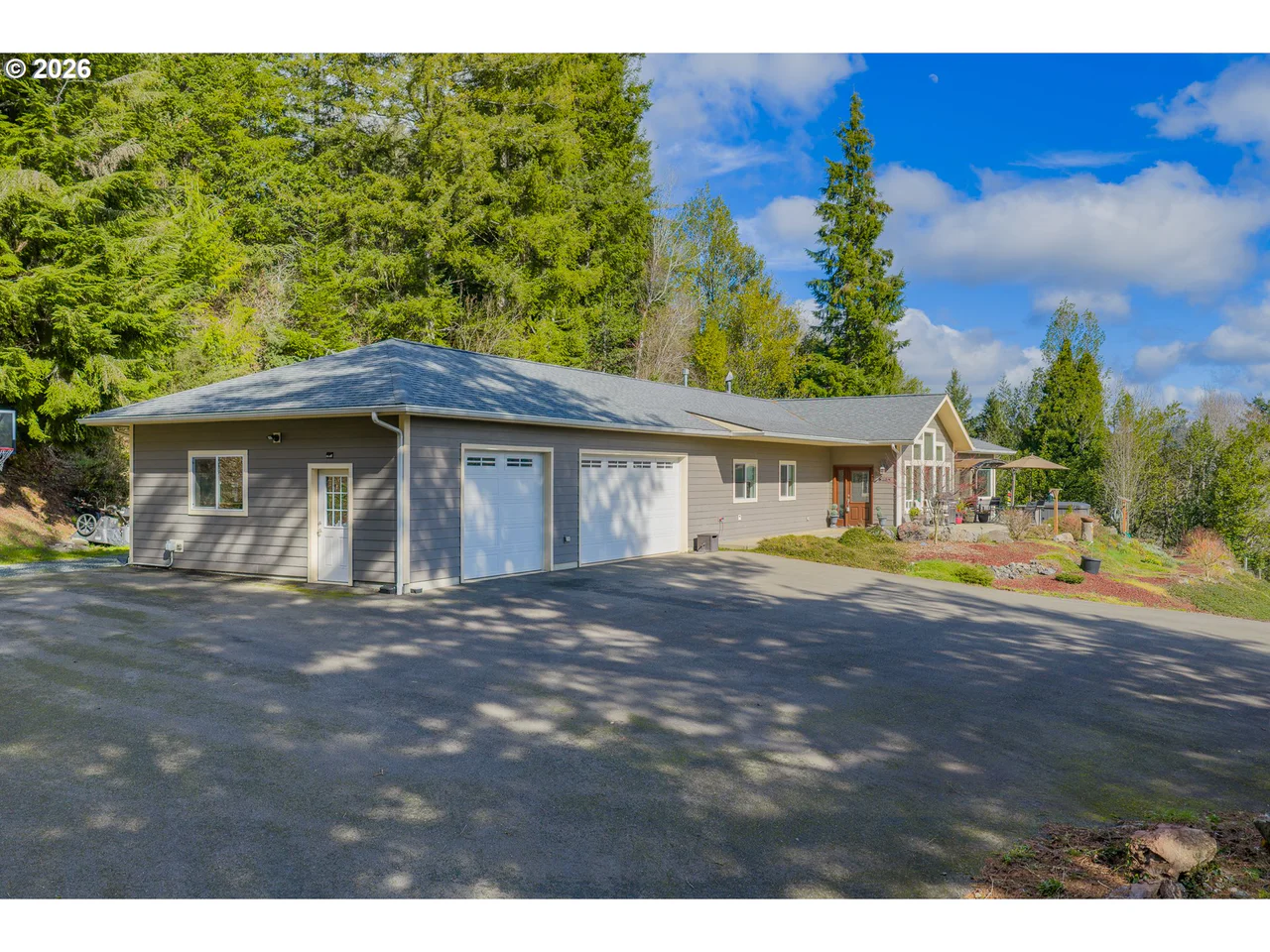 1561 N LAUREL ST, Coquille, OR 97423, photo 2 of 48