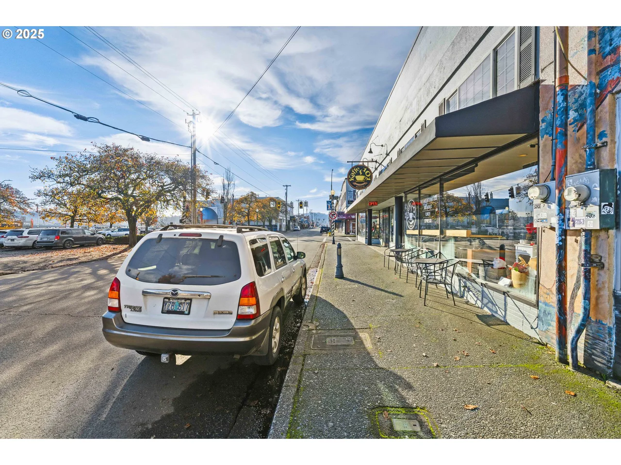 171 S BROADWAY ST, Coos Bay, OR 97420, photo 4 of 47