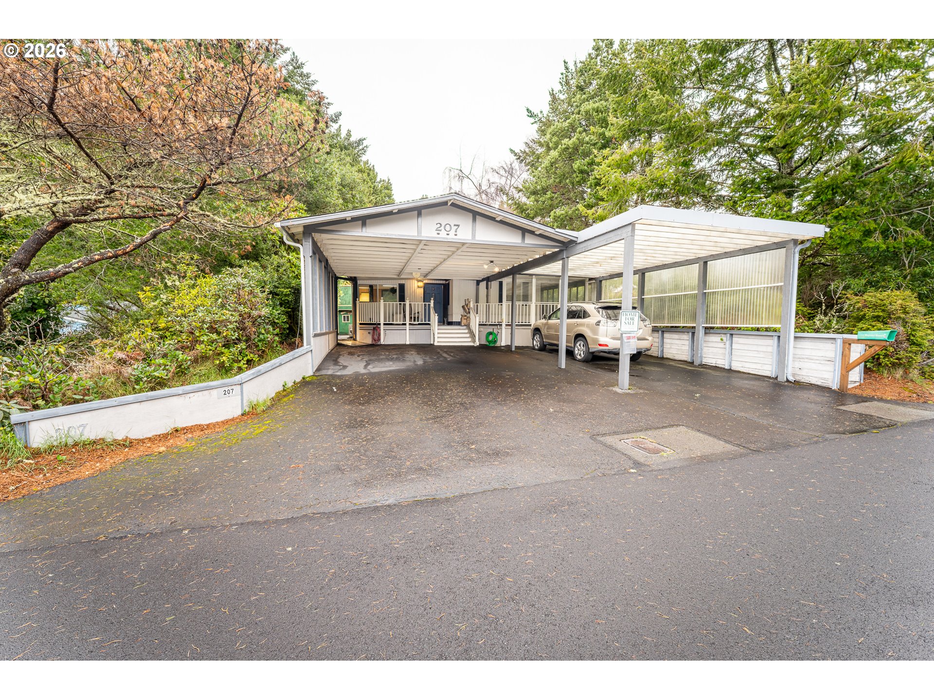 1600 Rhododendron Dr Unit 207