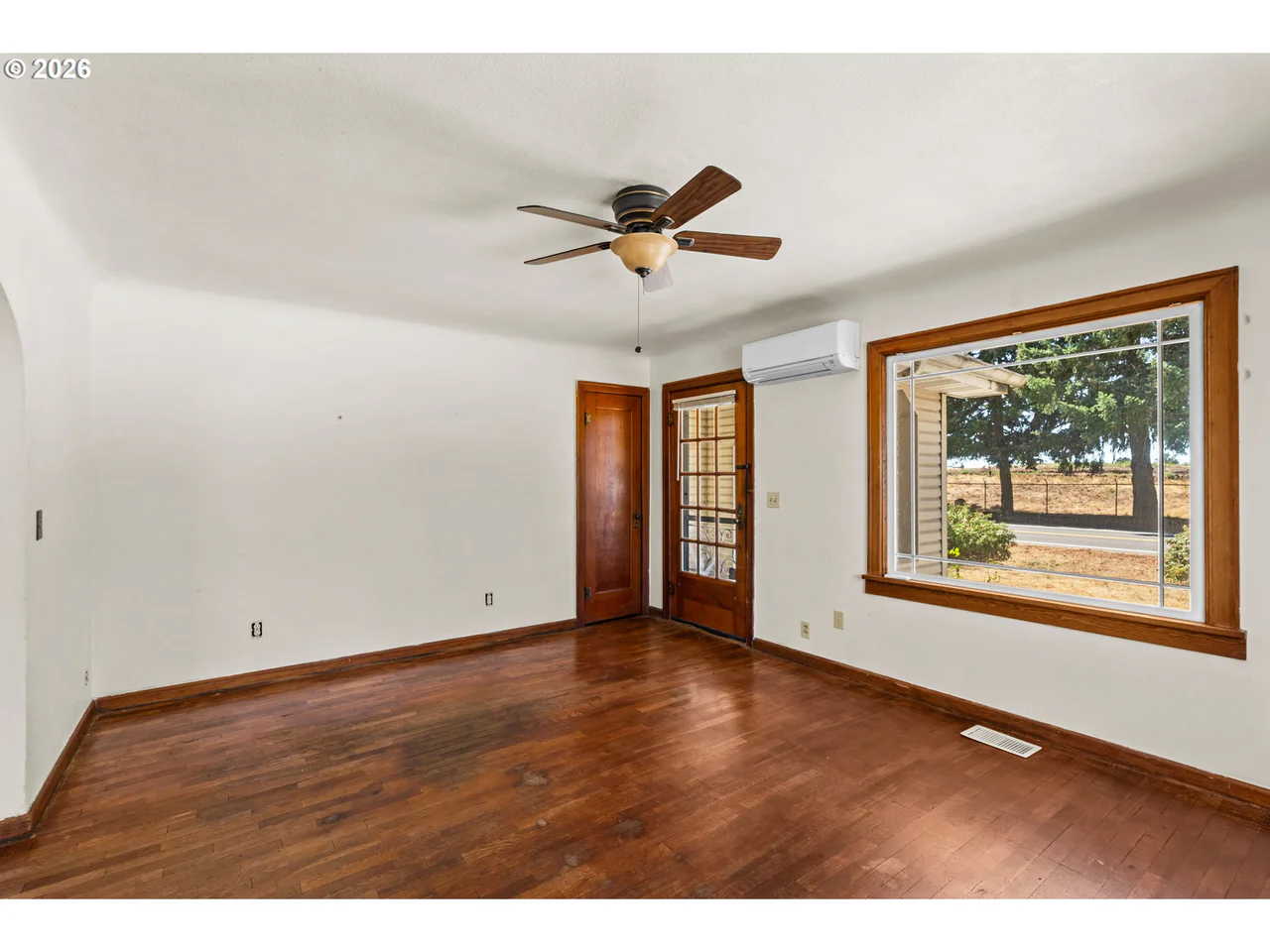 3475 COUNTY FARM RD, Eugene, OR 97408, photo 6 of 27