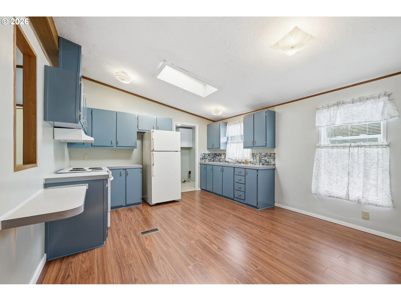 4966 PARSONS AVE, Eugene, OR 97402, photo 7 of 31