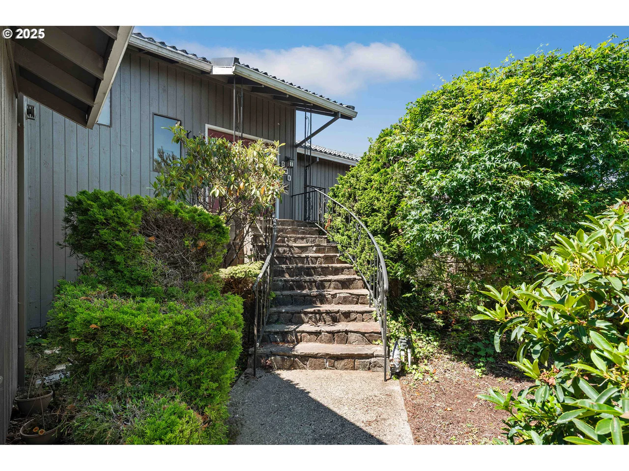 830 SIGNAL WAY, Coos Bay, OR 97420, photo 4 of 48