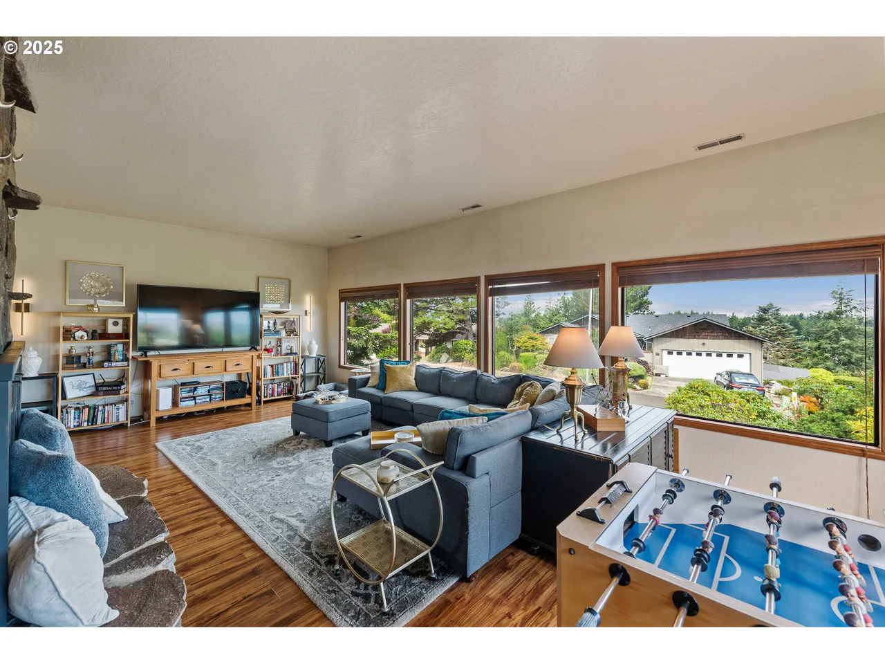 830 SIGNAL WAY, Coos Bay, OR 97420, photo 8 of 48