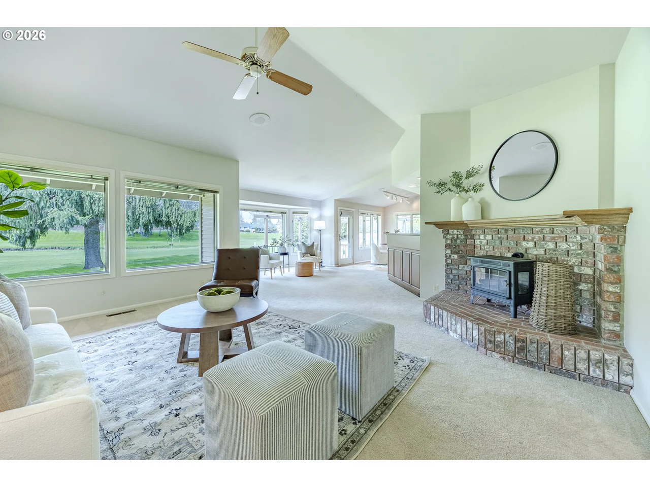 982 SHAUGHNESSY LN, Eugene, OR 97401, photo 7 of 48