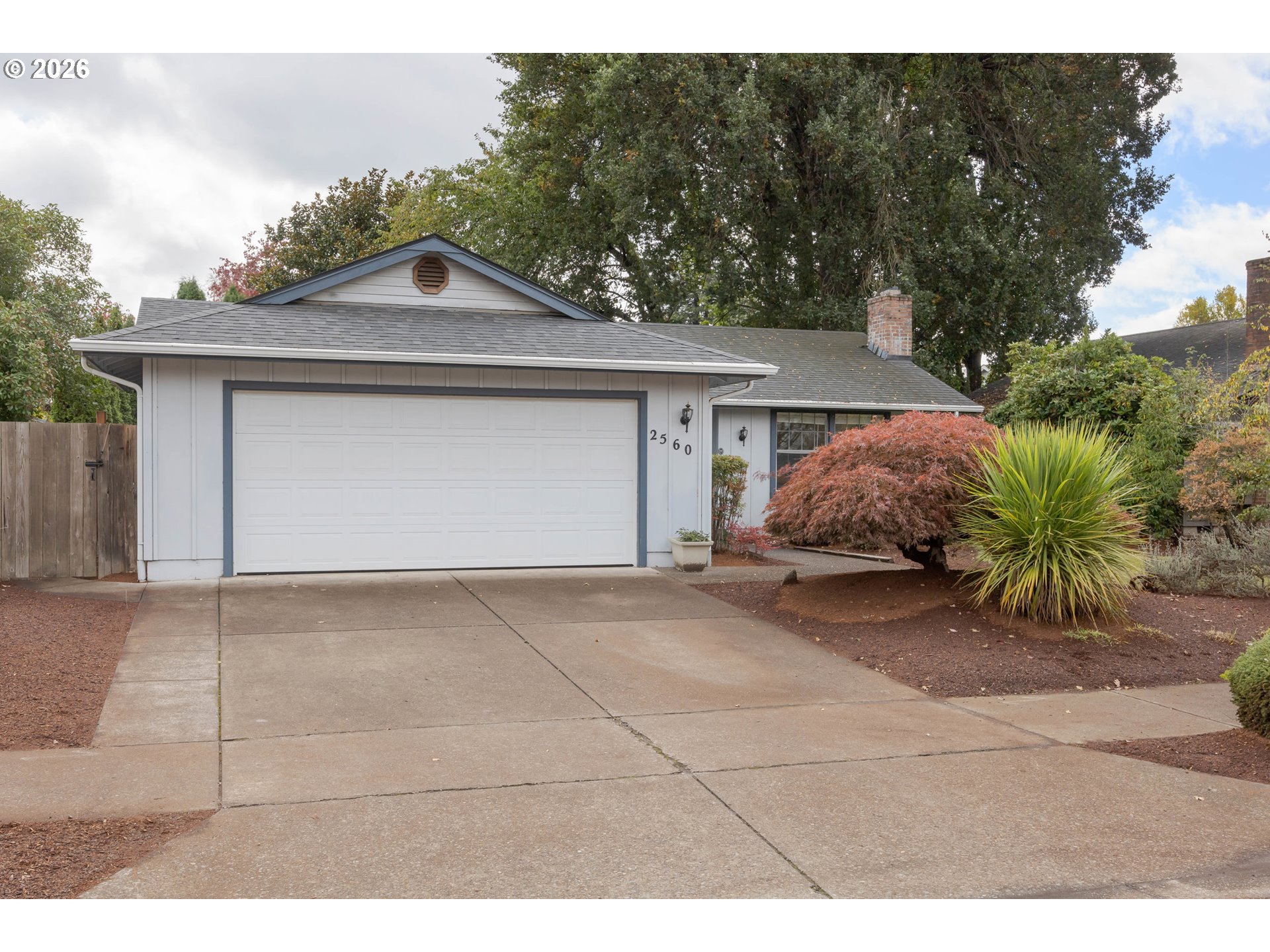 2560 SNELLING DR, Eugene, OR 97408, photo 2 of 41