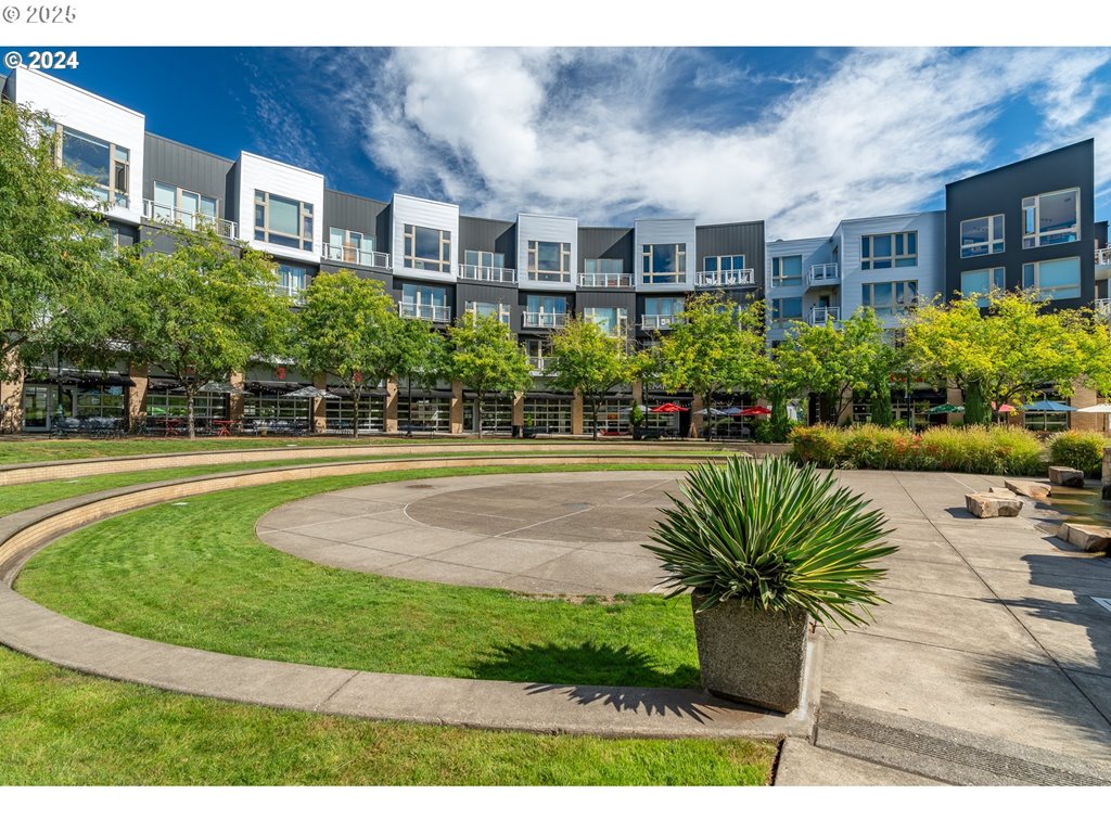12600 SW Crescent St Unit 423