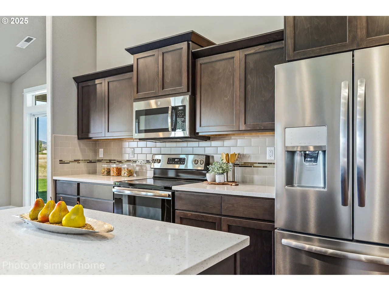 0 Sutherlin LN 01100, Eugene, OR 97405, photo 4 of 48