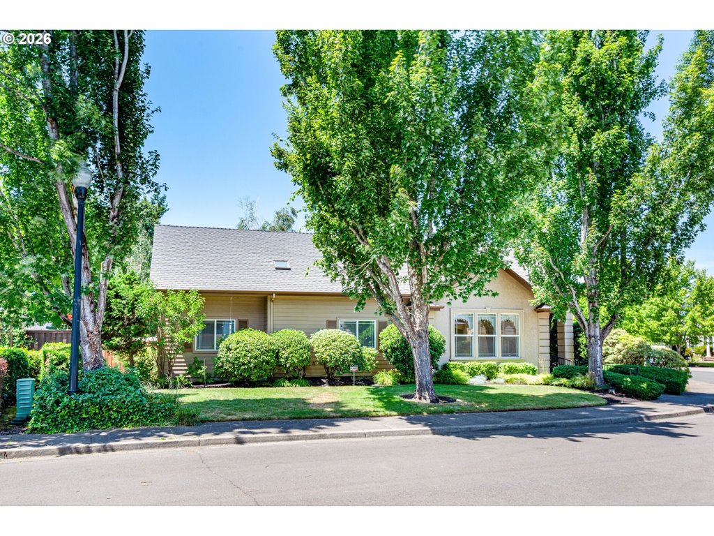 1243 Delrose Dr