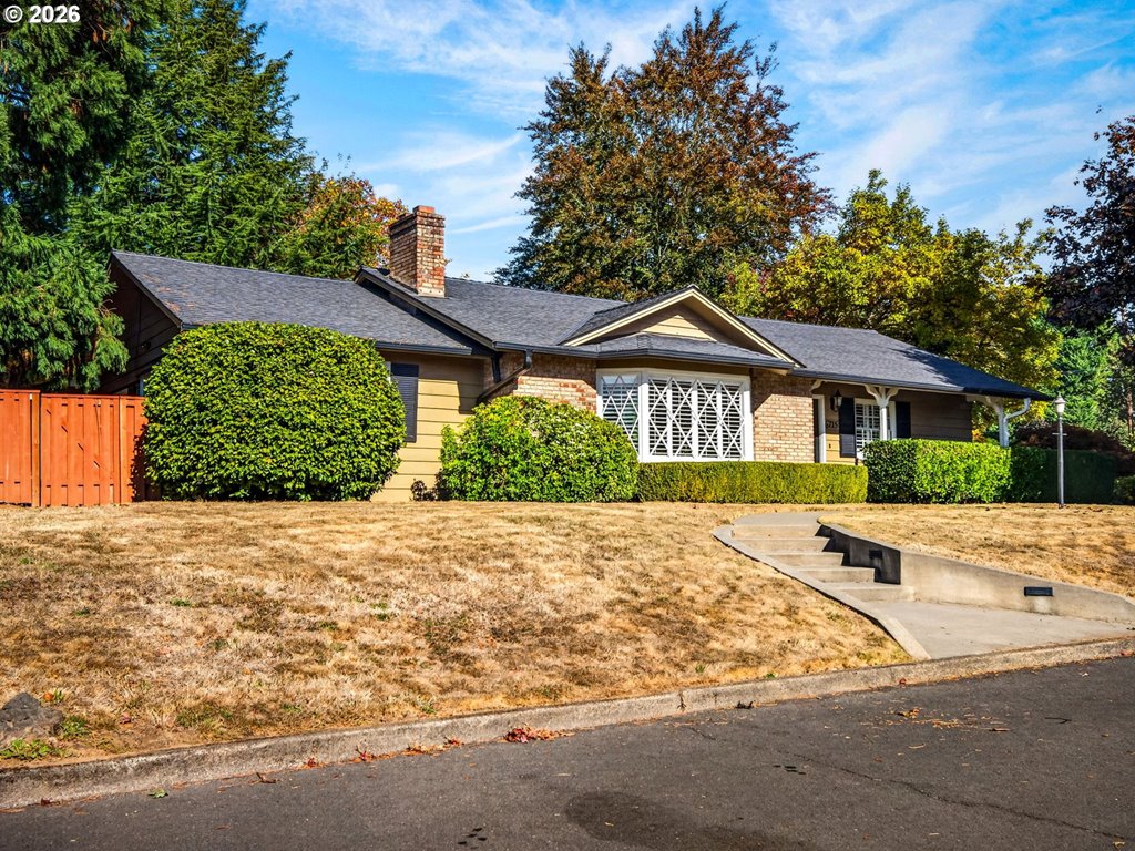 6715 SW Hamilton Ct
